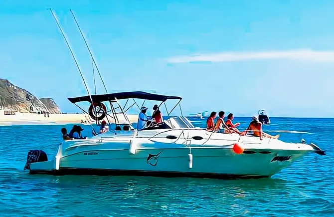 Private boat charter in Huatulco bays
